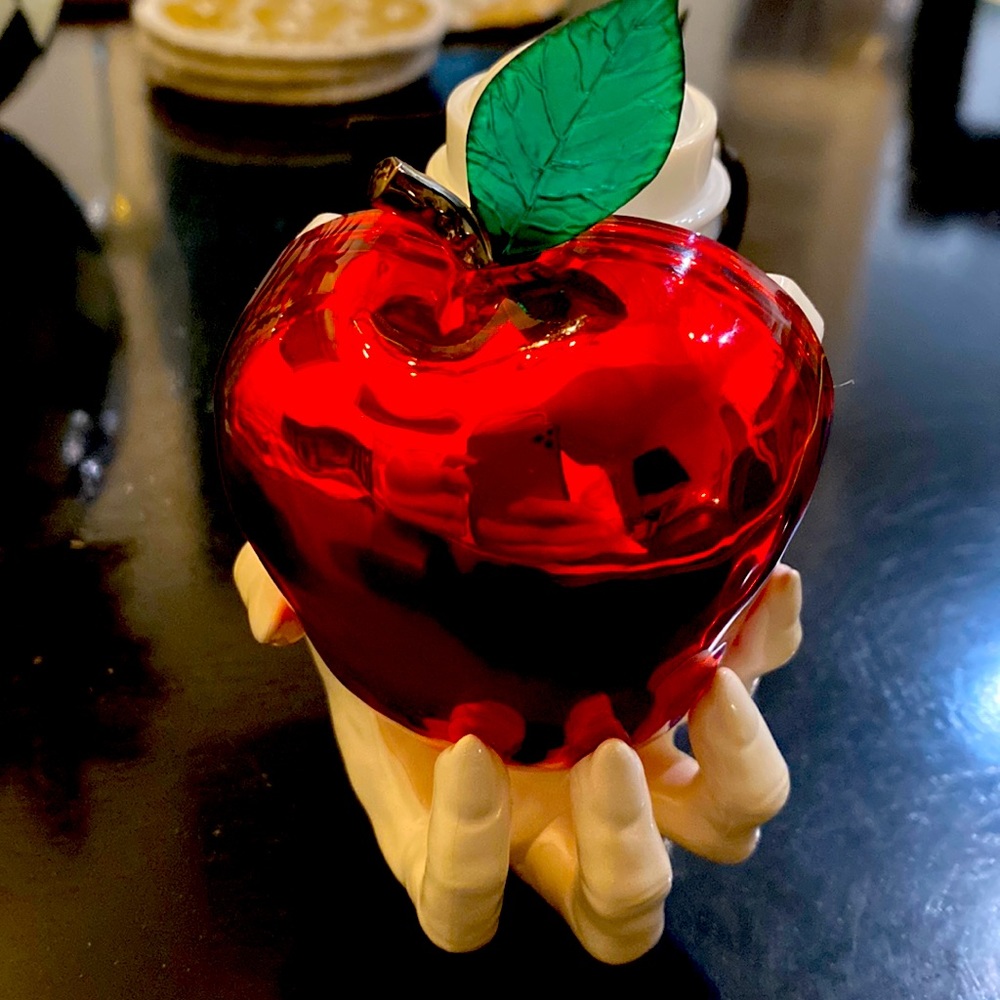 Poison Apple Witch Wallflower Bath and Body Works Disney villains